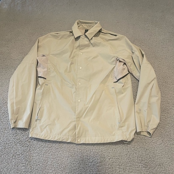 Lululemon Outdoor Tough Train JacketBeige Size XS